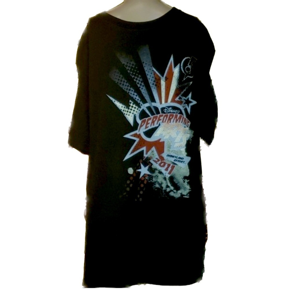 Disney performing arts 2011 Disneyland Resort T-shirt size medium